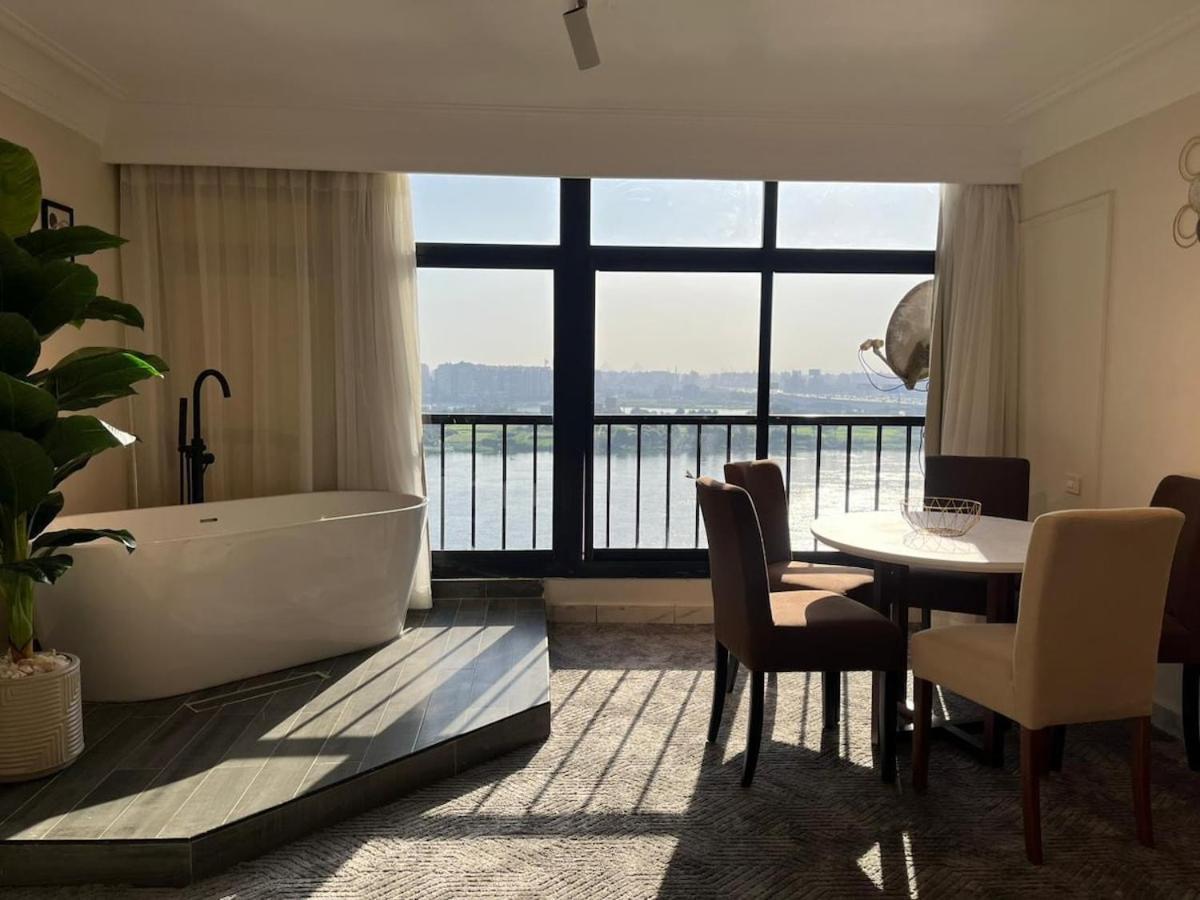 Queen Of Nile View Apartment