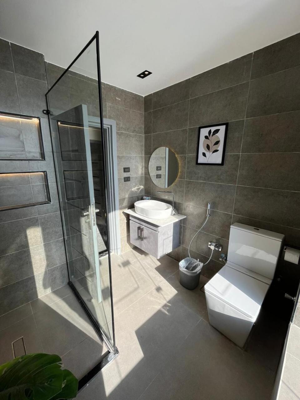 Queen Of Nile View Apartment
