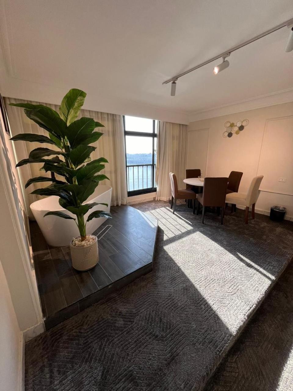 Queen Of Nile View Apartment Cairo